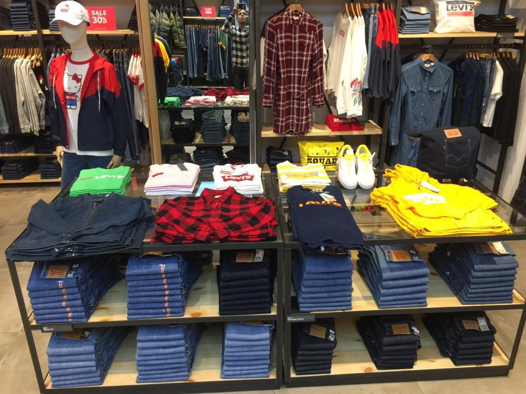 Merek Baju Terkenal: Panduan Lengkap untuk Fashion Modern